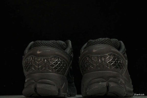 NIKE BV1358-003 Triple Black (2023) ZOOM VOMERO 5 0910